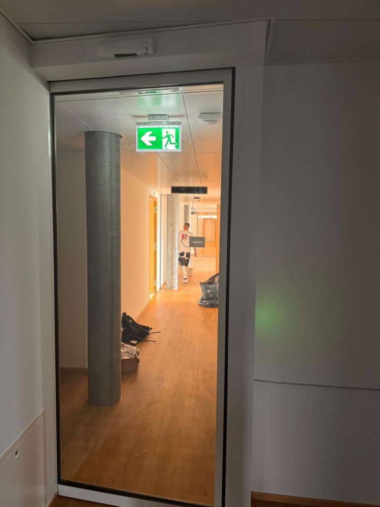 893fdc4d-f0f0-4696-9786-b06a3be0de06