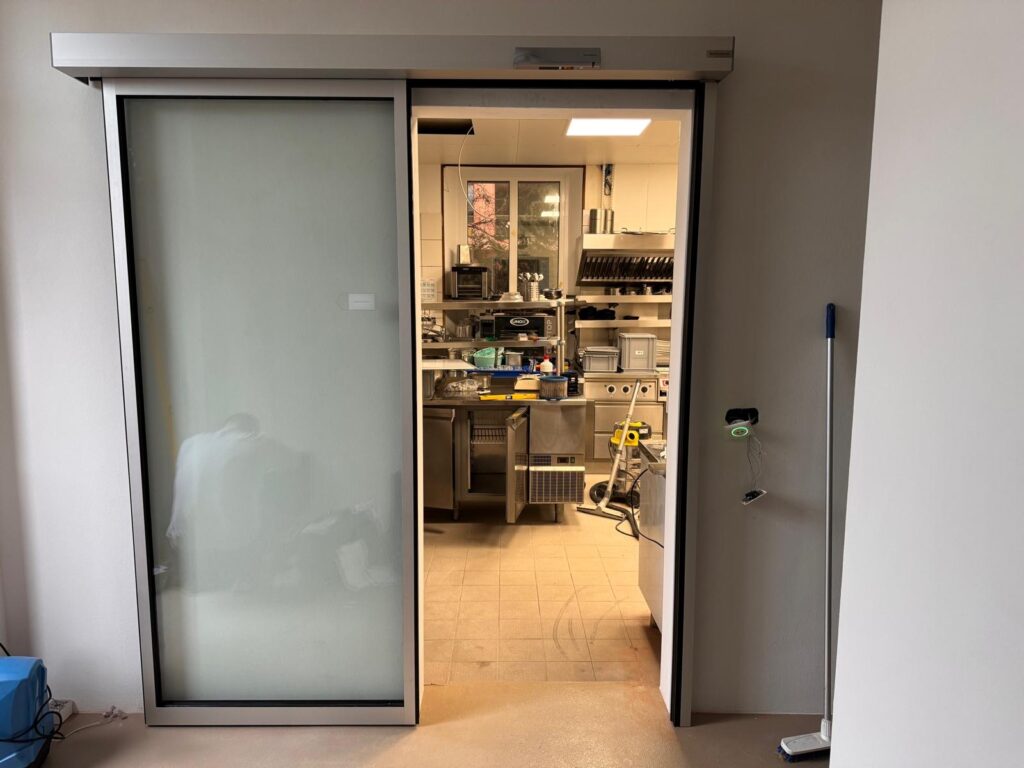 aff7b4b6-457d-415a-bf16-b16fe00cc5fd